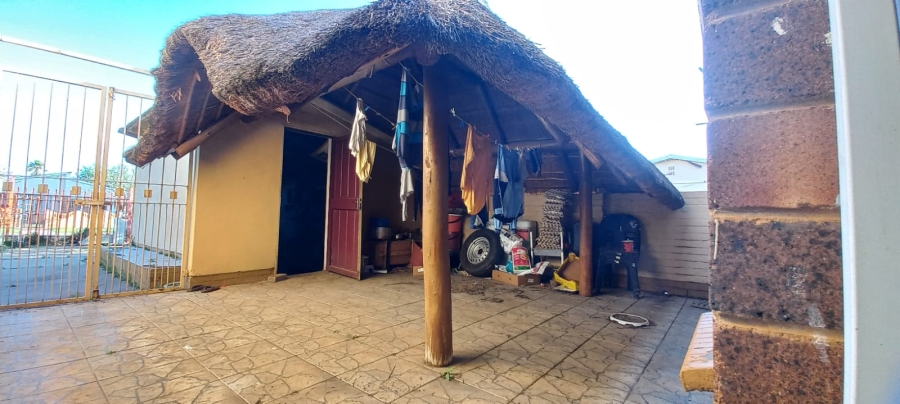 3 Bedroom Property for Sale in Roosheuwel North West